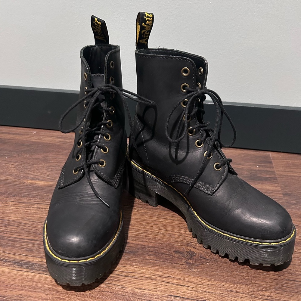 Dr. Martens Black Leather Combat Boots 7